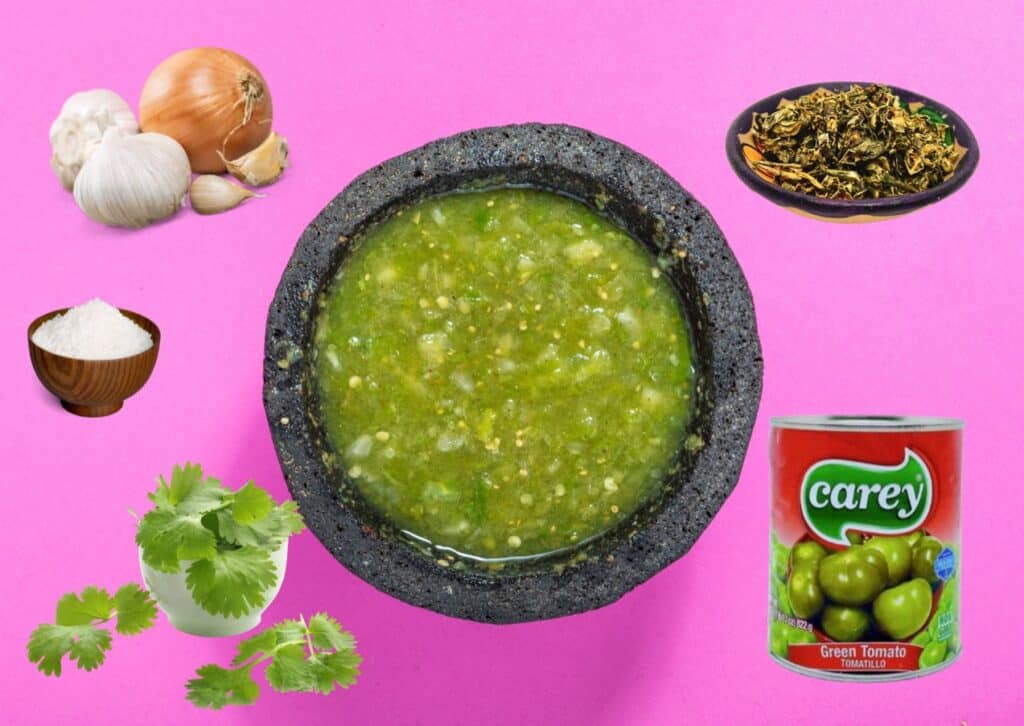 Lækker hjemmelavet salsa verde i morter.